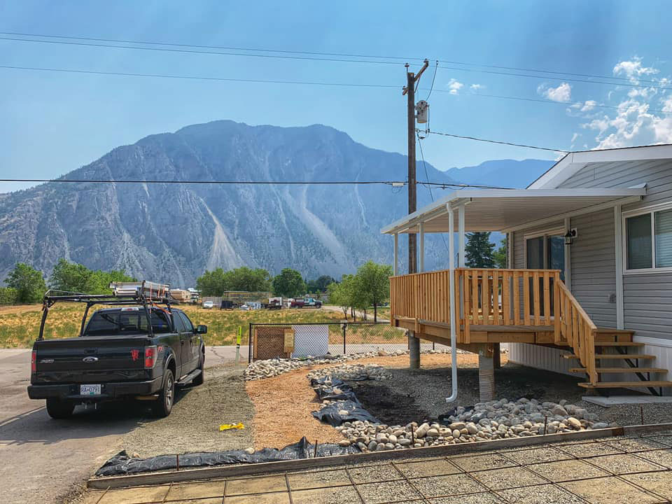 patio cover over patio with view of mountains