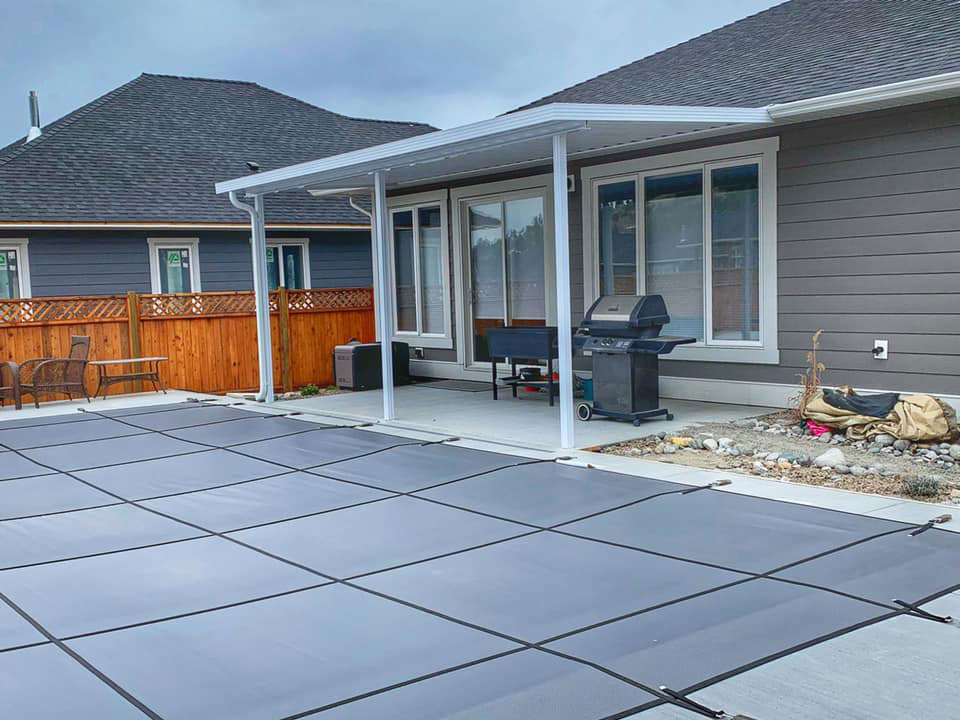 patio cover right beside backyard pool